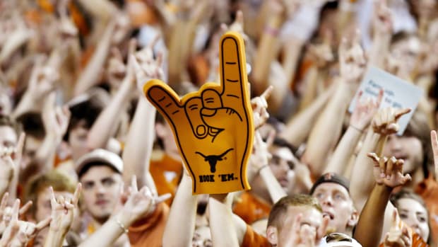 Texas Fan Broll 97